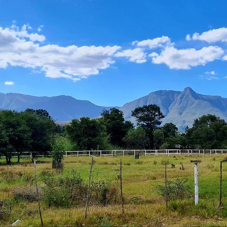 Blue Mountain Farm Lodge, Cabins & Cottages Swellendam Exterior foto
