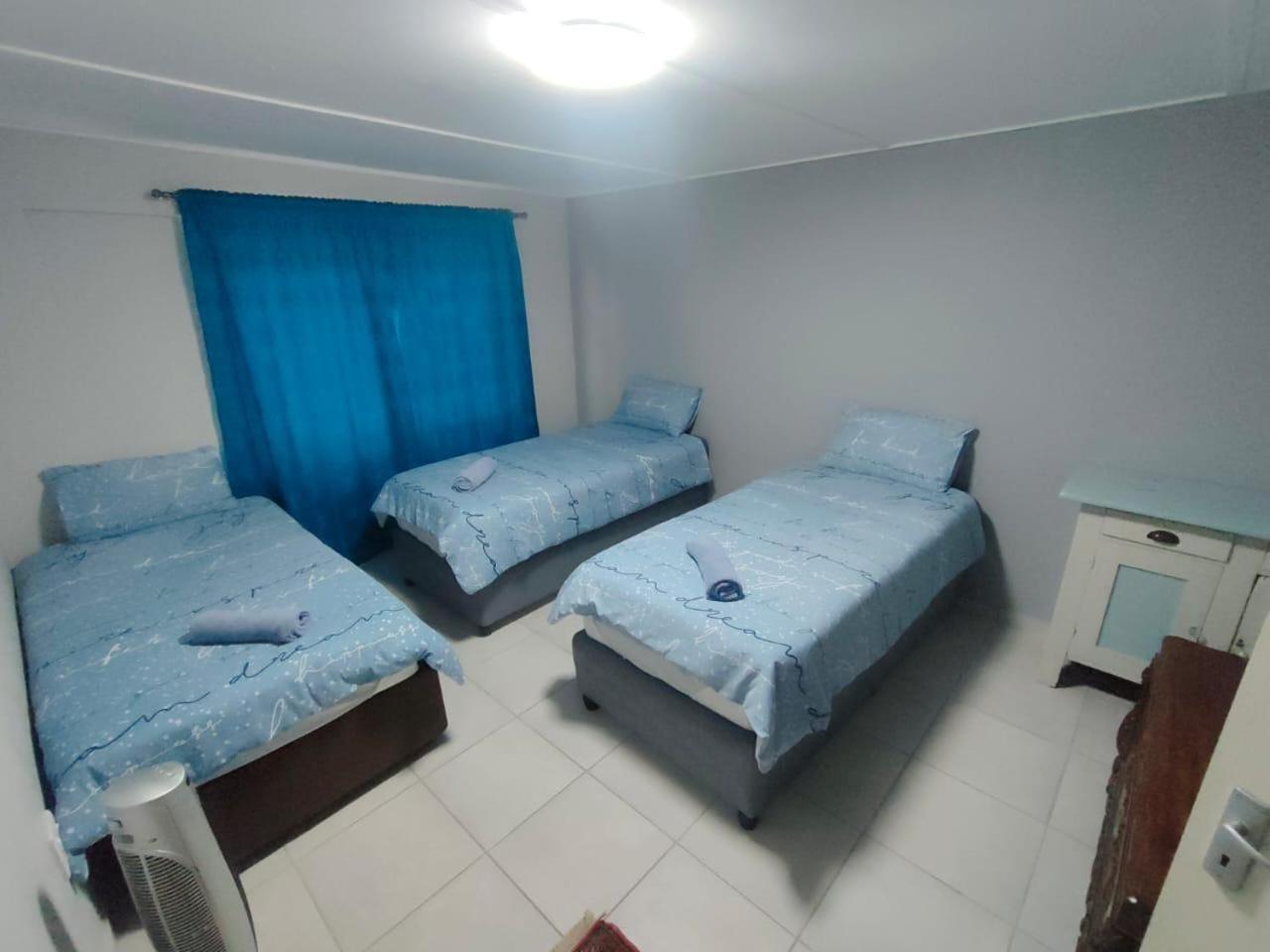 Blue Mountain Farm Lodge, Cabins & Cottages Swellendam Quarto foto